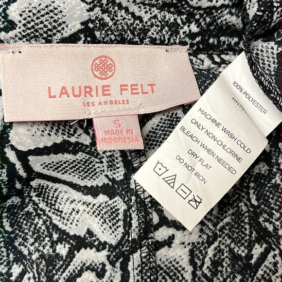 Laurie Felt Black and White Snakeskin Jacket with Belt- Small - Picture 7 of 7